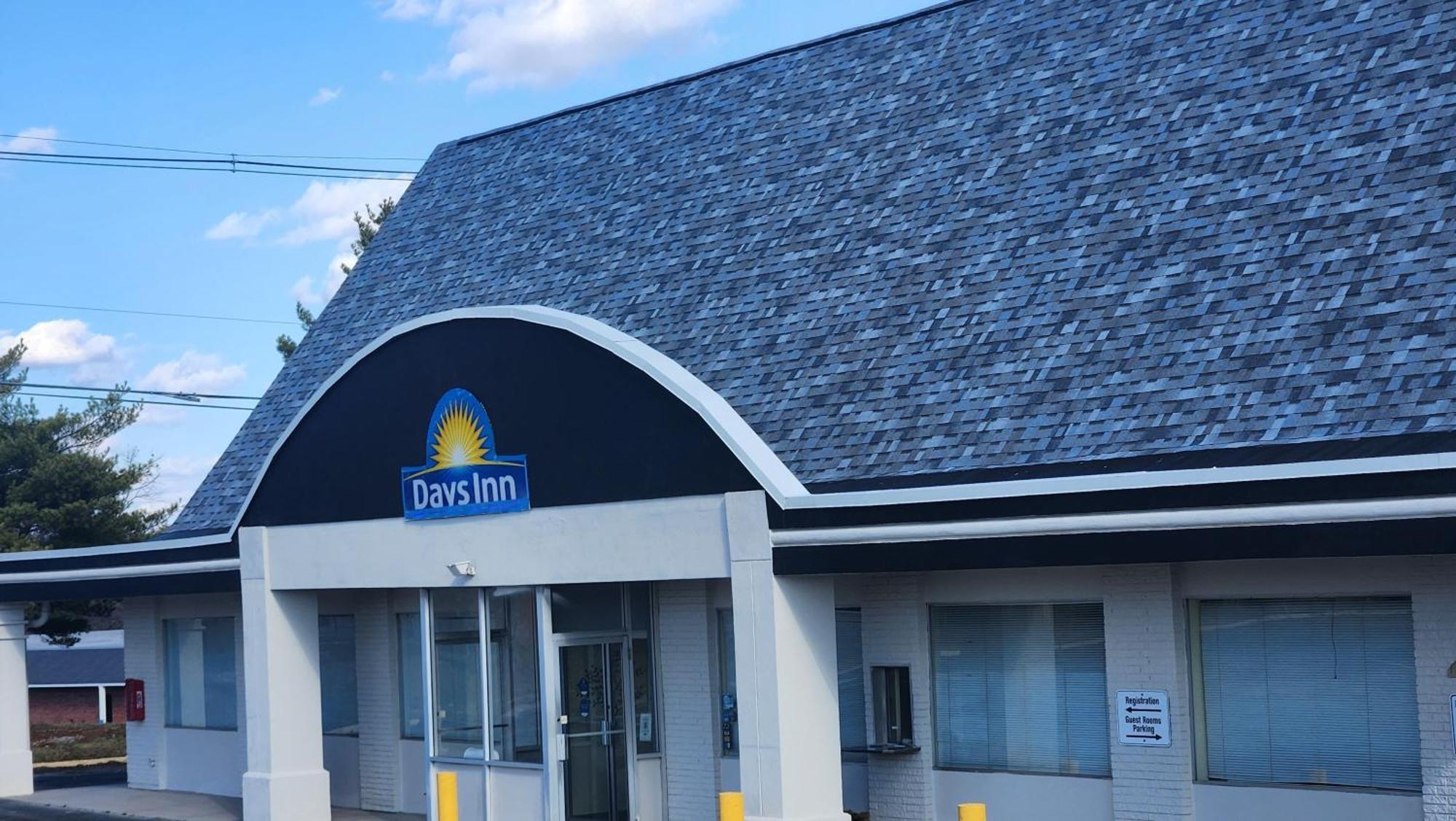 Days Inn By Wyndham Frankfort Exterior photo
